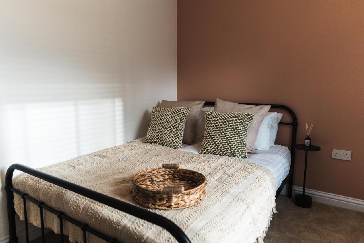 Wych Cottage, Striking 2 Bed, Parking, Ground Floor Flat - Step Free 서머턴 외부 사진